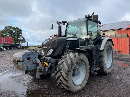 Traktor Fendt 724 Vario