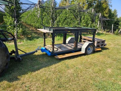 Bild 2:Erntebühne Eigenbau