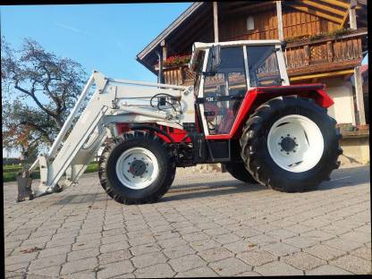 Steyr 8070 A SK2 mit Steyr Industrie Frontlader