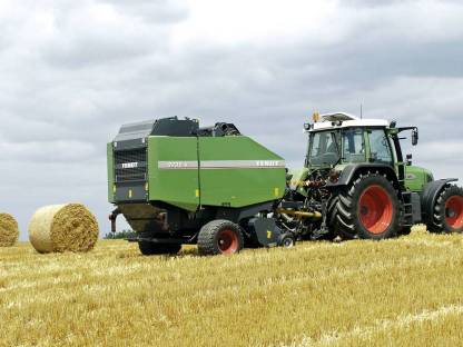 Rundballenpresse Fendt 2900v