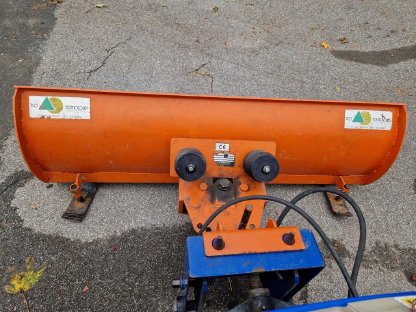 Bild 9:Iseki TU 320 FHUE