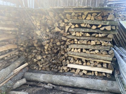 Bild 2:Brennholz