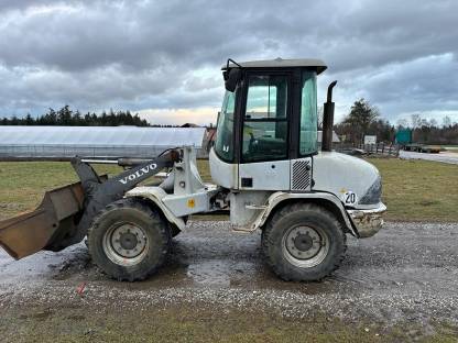 Radlader Volvo L30 Schaufel Gabel