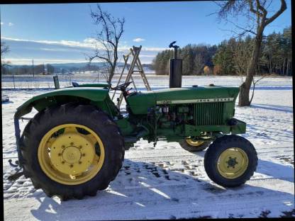 John Deere 1020