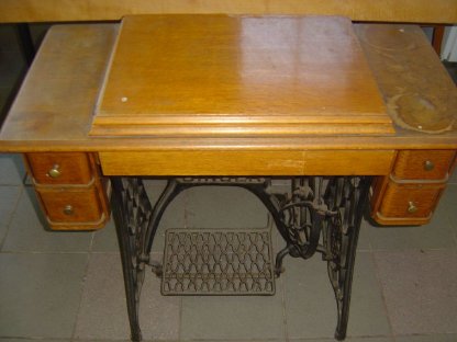 Bild 3:Singer Nähmaschine, Antik