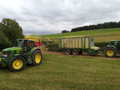 Bild 2:Bio-Maisballen von AGRAR Schneeberger