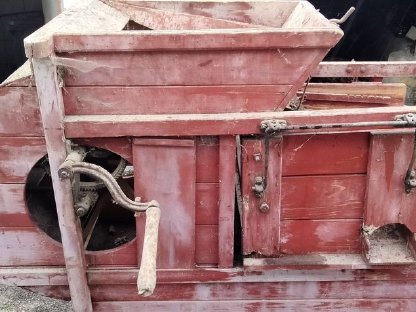 Bild 2:Windmühle Getreide antik