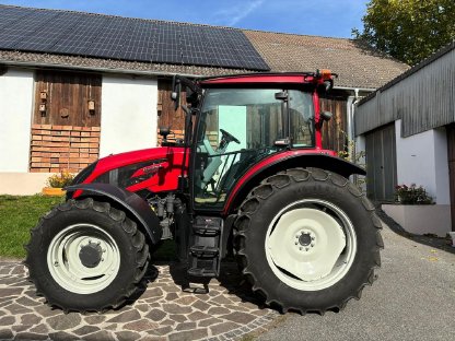 Valtra A114