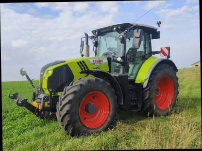 Claas Arion C-Matic CEBIS Traktor