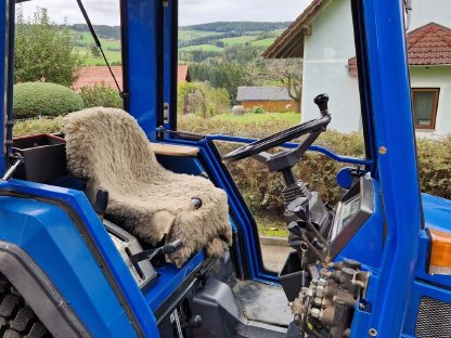 Bild 8:Iseki TU 320 FHUE