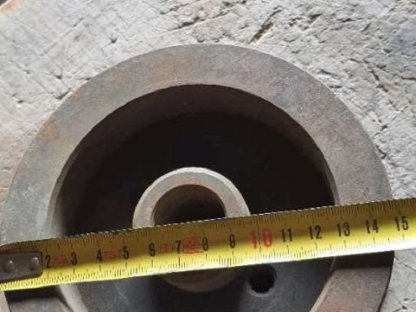 Bild 2:5-rillige Keilriemenscheibe 15 cm Dm., Bohrung 28 mm Dm.