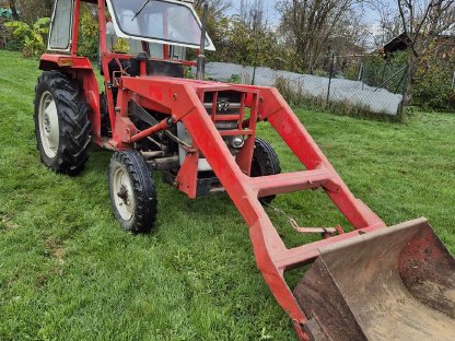 Massey Ferguson 135 Traktor