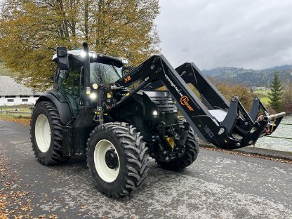 Forsttraktor Steyr 4145 CVT Profi Anhänger Ressenig Hauer Klappschaufel