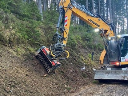 Bild 2:Böschungspflege