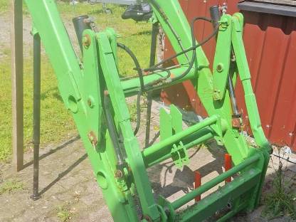 Frontlader mit Gräberaufnahme für Deutz D 100 06