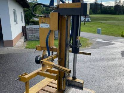 Big Lift Holzspalter 24 Tonnen