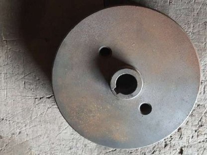 Bild 3:2-rillige Keilriemenscheibe 15 cm Dm.