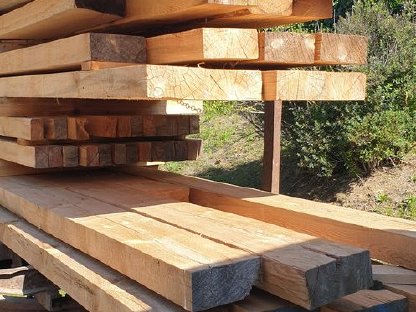 Bild 2:Bretter, Pfosten, Bauholz, sägerauh