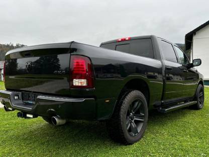 Dodge RAM V8 Crew Cab Long Bed