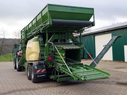 Bild 3:Heustockpresse, Quaderballenpresse Krone