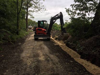 Bild 2:Wir führen für sie ihre Baggerarbeiten aus