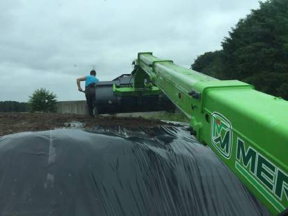 Bild 2:Teleskoplader im Lohnbetrieb Raum Syke