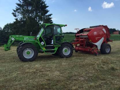Bild 2:Rundballen Lohnpressen Heu Stroh Silage