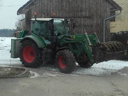 Bild 2:Düngerausbringug