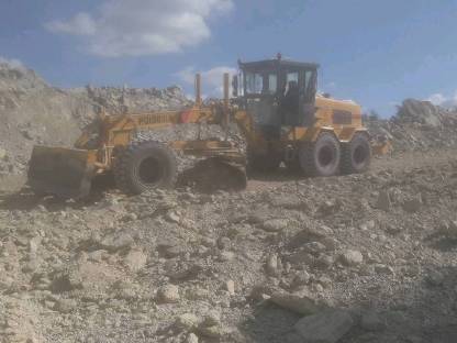 Bild 2:Grader 16t mit 2d Steuerung
