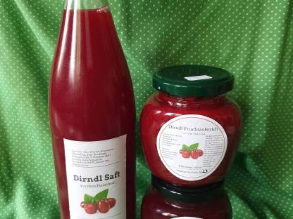 Bild 2:Dirndlprodukte aus dem Pielachtal