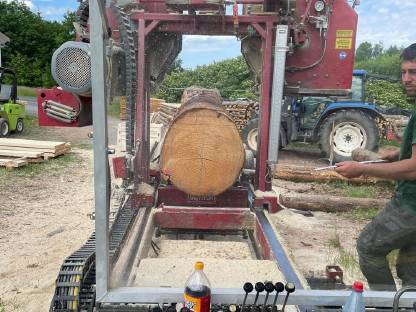 Bild 5:Biete Mobilen Lohnschitt Mobiles Sägewerk Blockbandsäge