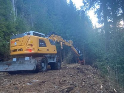 Bild 7:Böschungspflege und Böschungssanierungen