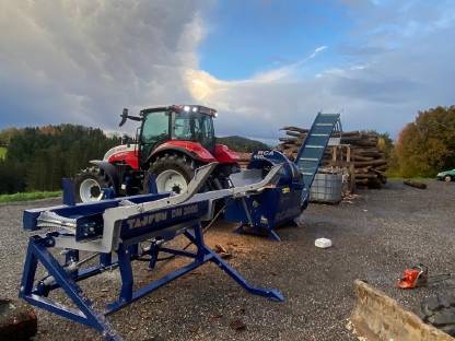Bild 2:Brennholz Lohnspalten bei ihnen Zuhause