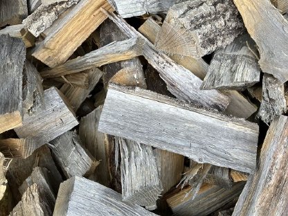 Bild 2:Brennholz Eiche