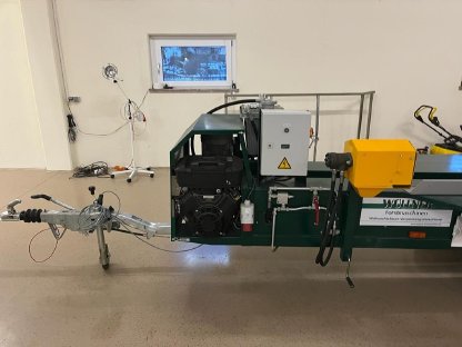 Neue Einnetzmaschine für Christbäume