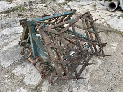 Bild 3:Egge - mechanisch klappbar