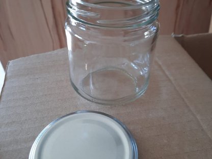 Bild 2:Einkochglas mit Deckel