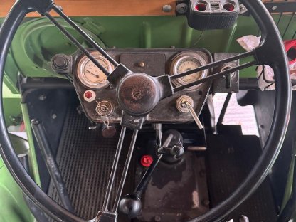 Bild 2:Verkauft wird ein schöner Steyr T180