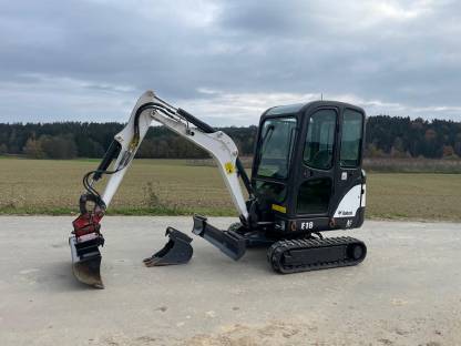 Minibagger Bobcat E16 mit Powertilt