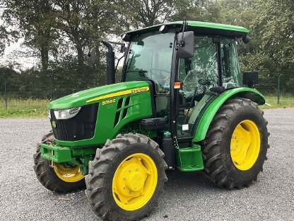 2022 John Deere 5058E Traktor