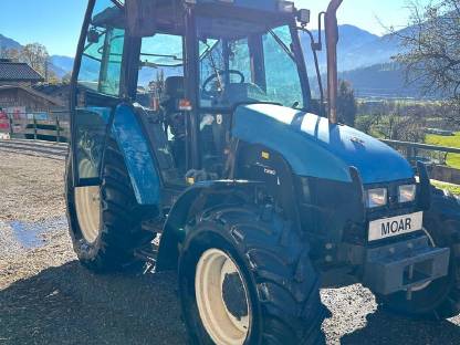 New Holland 4835