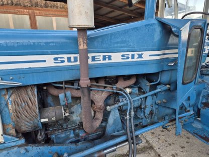 Bild 4:Ford County Super Six 1124