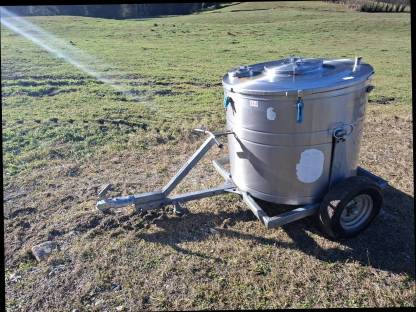 Fahrbarer Milchtank mit Tauchkühler