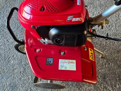 Honda Gartenhacke F 220