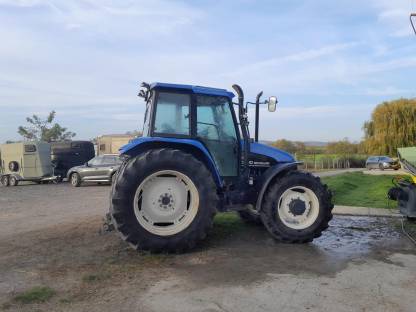 New Holland TS 100