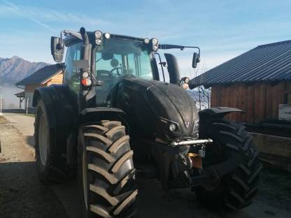 Valtra N154