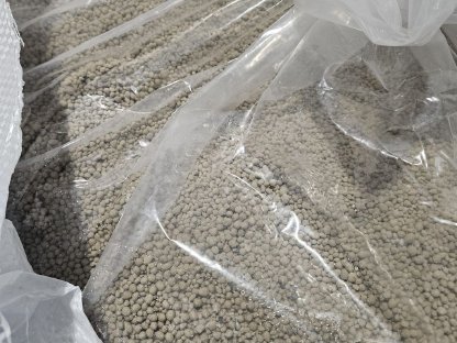 Bild 5:Granulat Meerkalk, CaCO3 95 %, Kalkung, Schwefel SO3 45 %