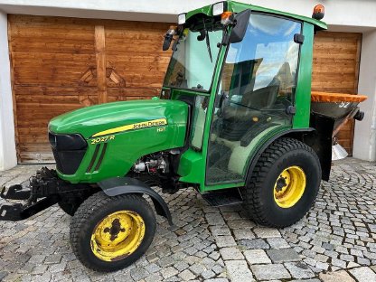 John Deere 2027R Kommunaltraktor