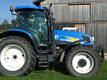 New Holland TS 135 A