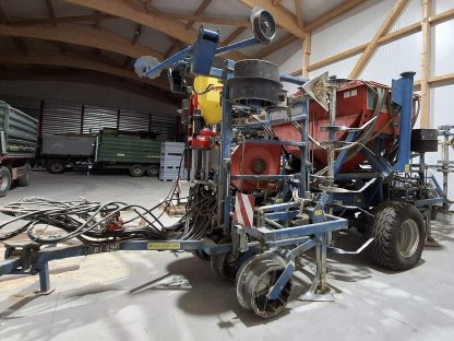 Bild 2:Mulchsaat/Direktsaatmaschine Köckerling AT 450